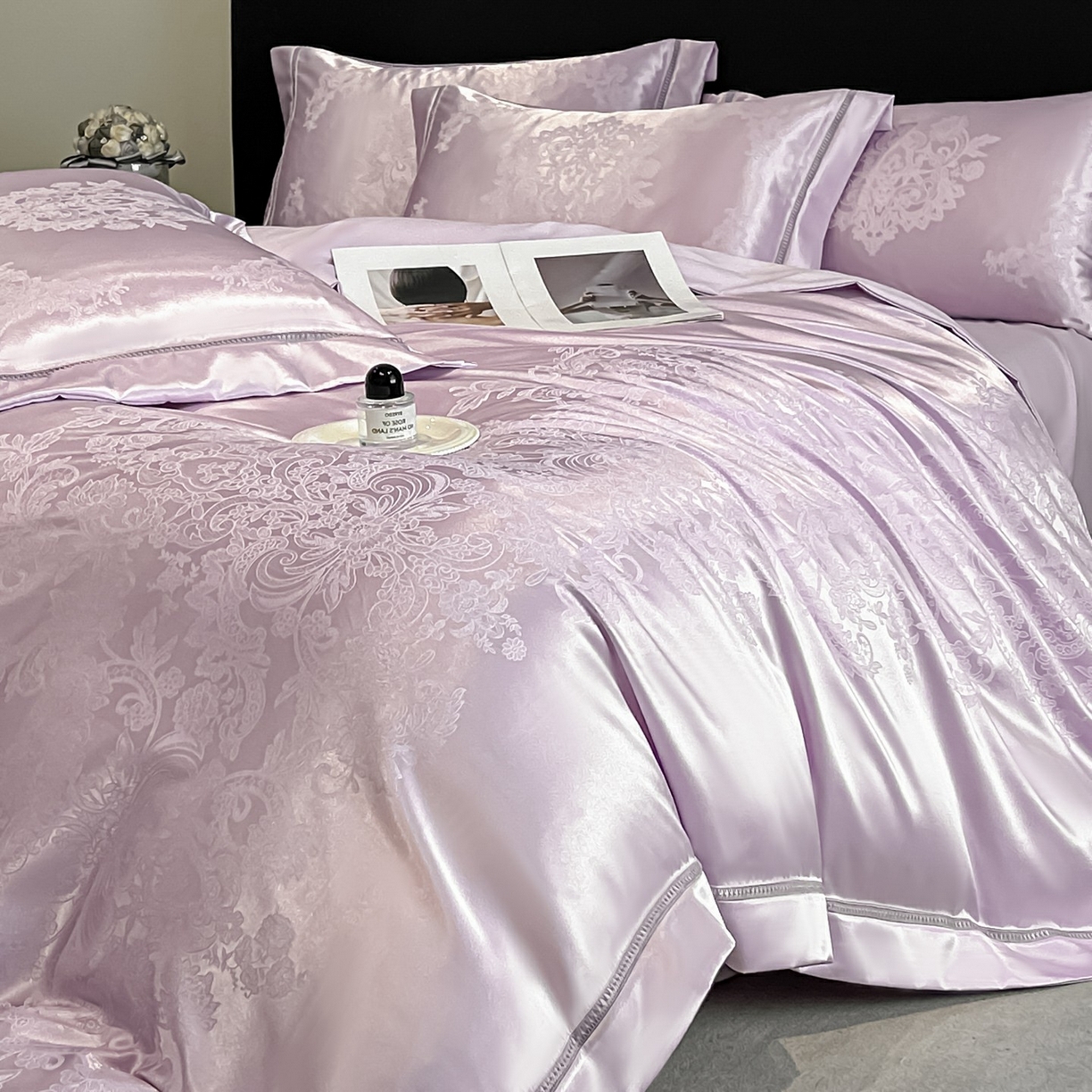 91家纺网 家纺一手货源 找家纺 （总）博纳家纺 2026春夏新款轻奢高端色织定位提花拼角镂空款款四件套-沁园花语