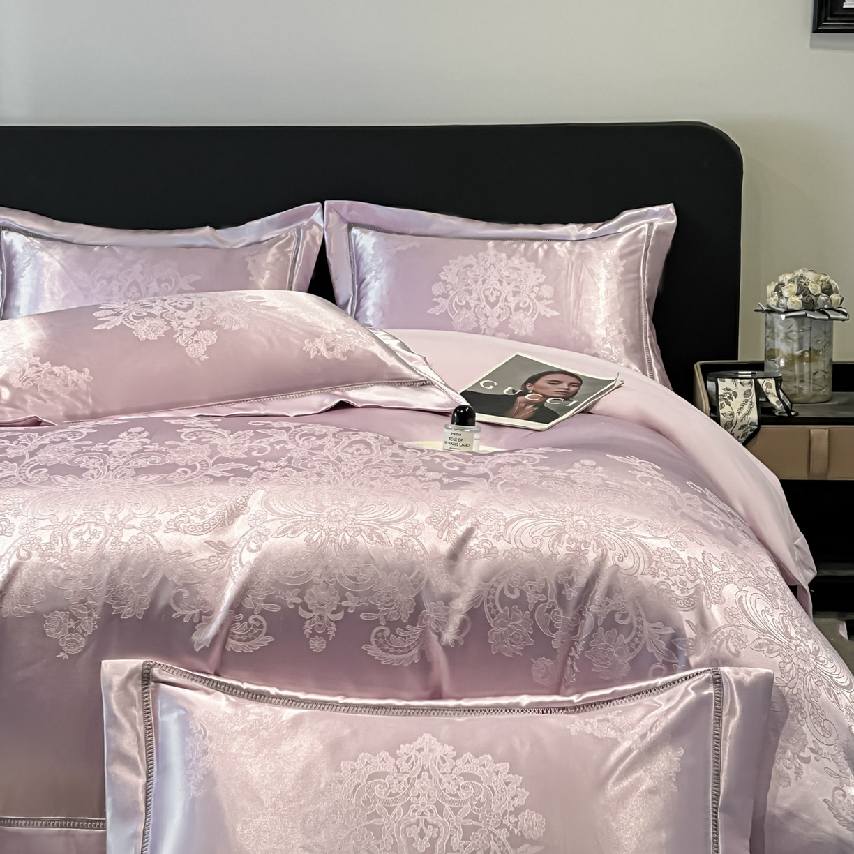 91家纺网 家纺一手货源 找家纺 （总）博纳家纺 2026春夏新款轻奢高端色织定位提花拼角镂空款款四件套-沁园花语