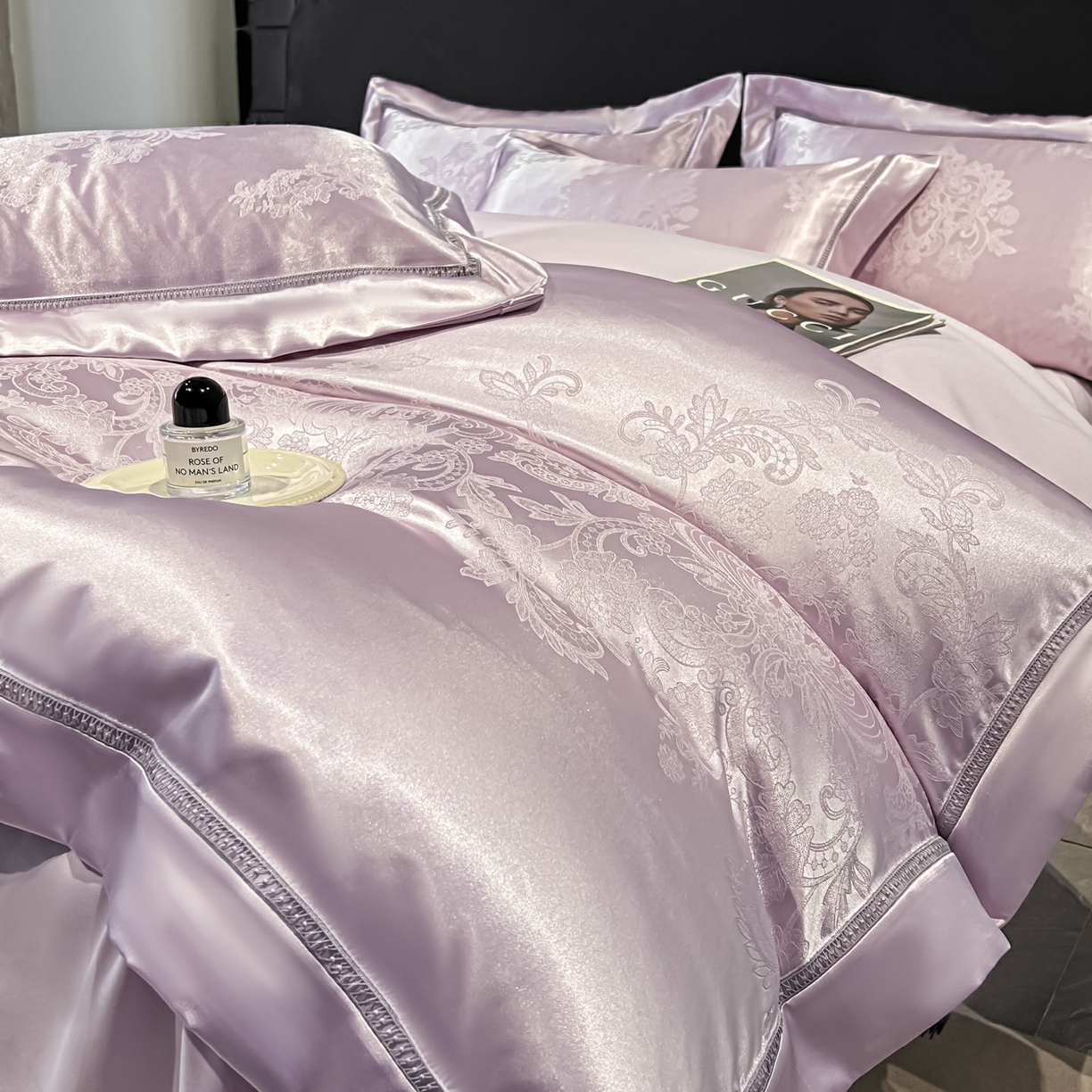 91家纺网 家纺一手货源 找家纺 （总）博纳家纺 2026春夏新款轻奢高端色织定位提花拼角镂空款款四件套-沁园花语