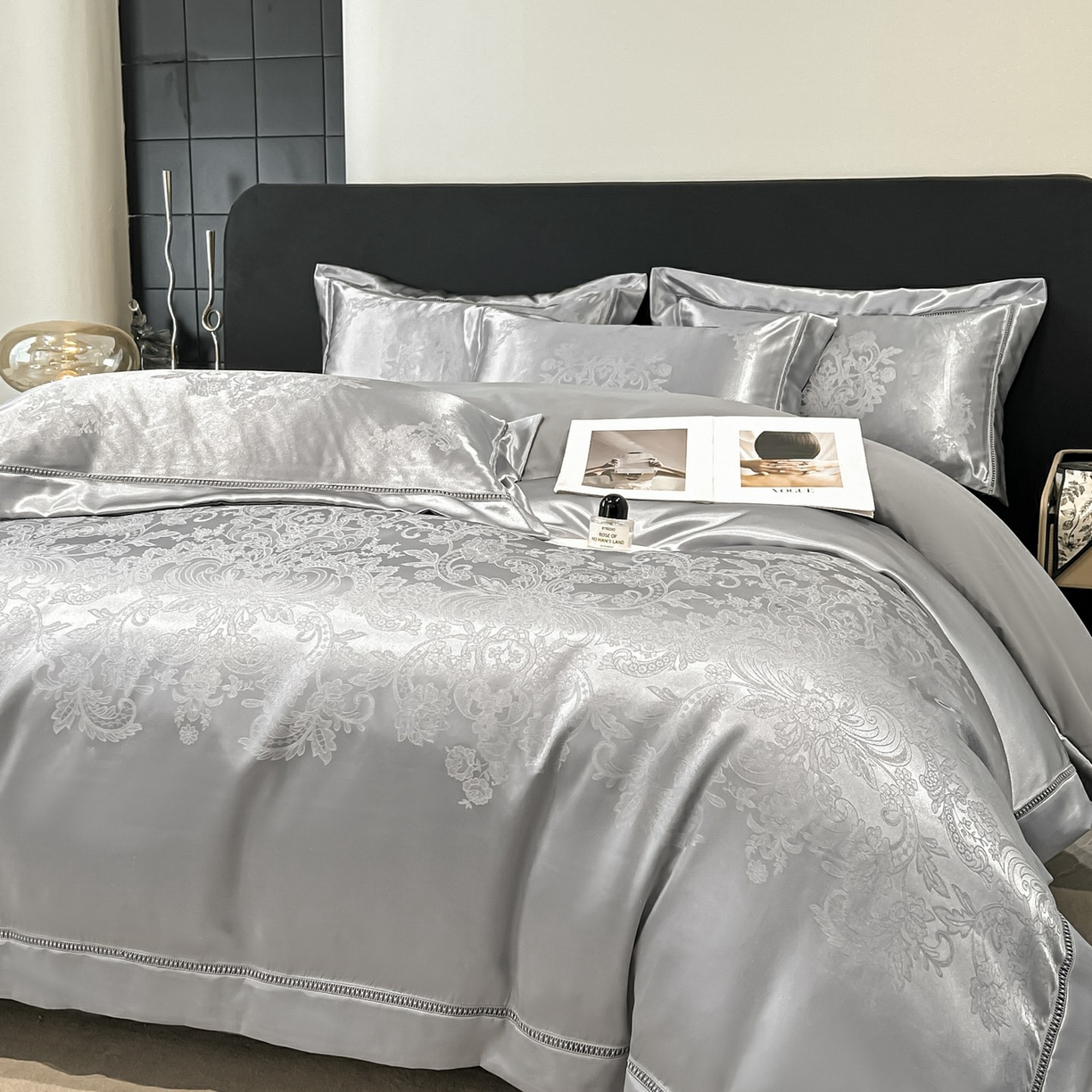 91家纺网 家纺一手货源 找家纺 博纳家纺 2026春夏新款轻奢高端色织定位提花拼角镂空款款四件套-沁园花语 沁园花语-绅士灰