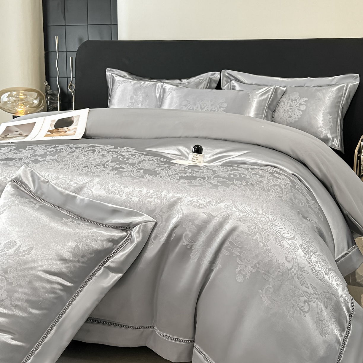 博纳家纺 2026春夏新款轻奢高端色织定位提花拼角镂空款款四件套-沁园花语 沁园花语-绅士灰