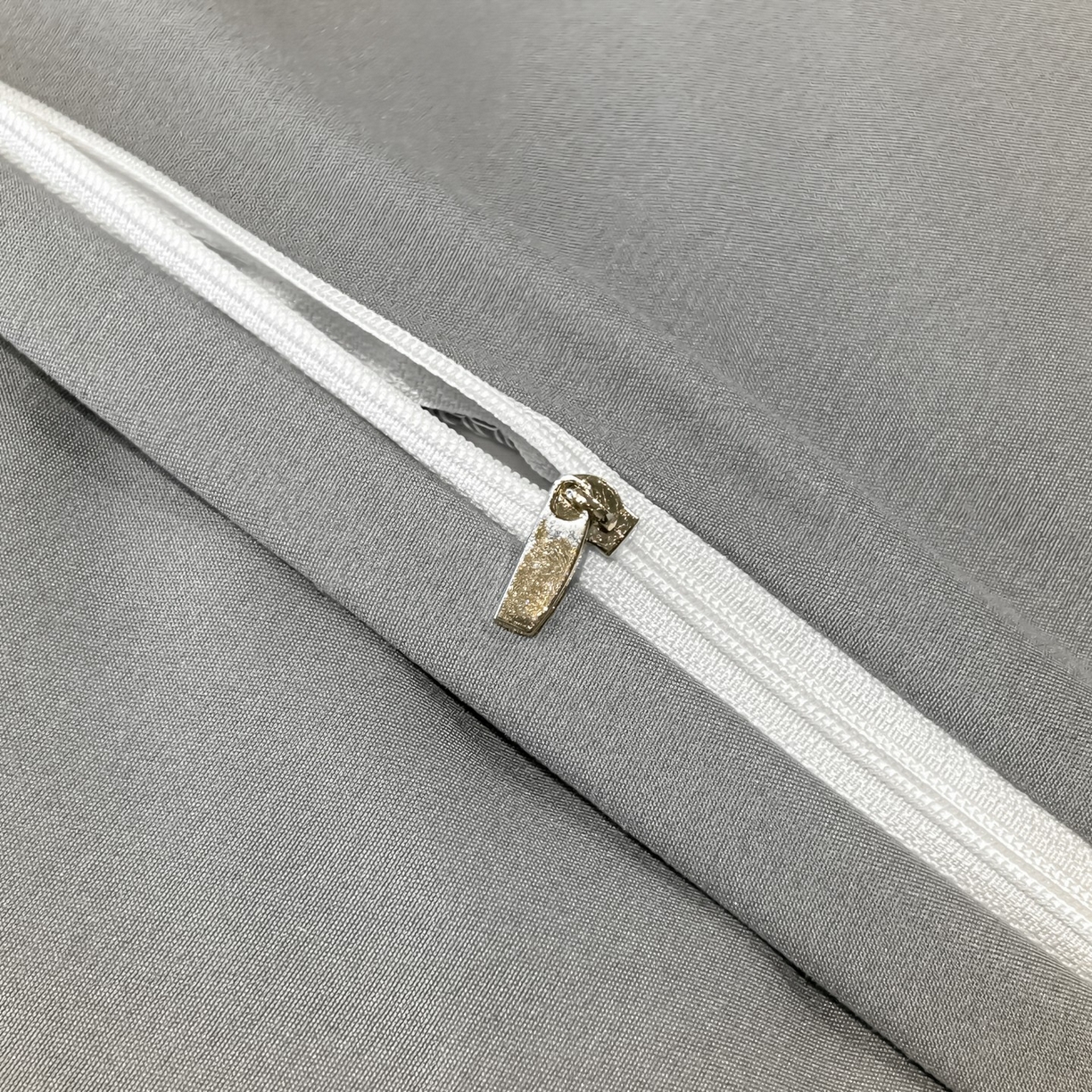 91家纺网 家纺一手货源 找家纺 博纳家纺 2026春夏新款轻奢高端色织定位提花拼角镂空款款四件套-沁园花语 沁园花语-绅士灰