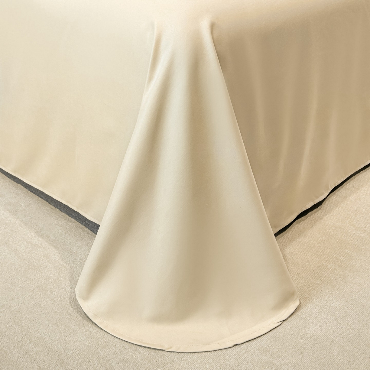 91家纺网 家纺一手货源 找家纺 博纳家纺 2026春夏新款轻奢高端色织定位提花拼角镂空款款四件套-沁园花语 沁园花语-香槟