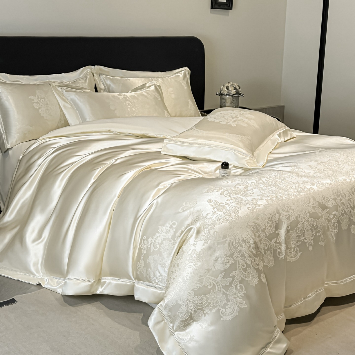 91家纺网 家纺一手货源 找家纺 博纳家纺 2026春夏新款轻奢高端色织定位提花拼角镂空款款四件套-沁园花语 沁园花语-象牙白