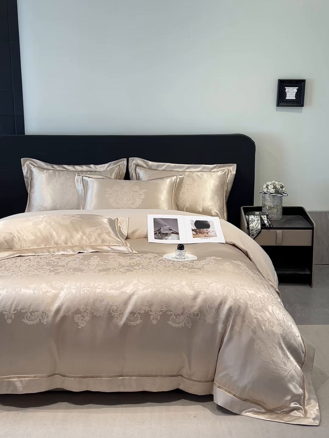 91家纺网 家纺一手货源 找家纺 博纳家纺 2026春夏新款轻奢高端色织定位提花拼角镂空款款四件套-沁园花语 沁园花语-香槟