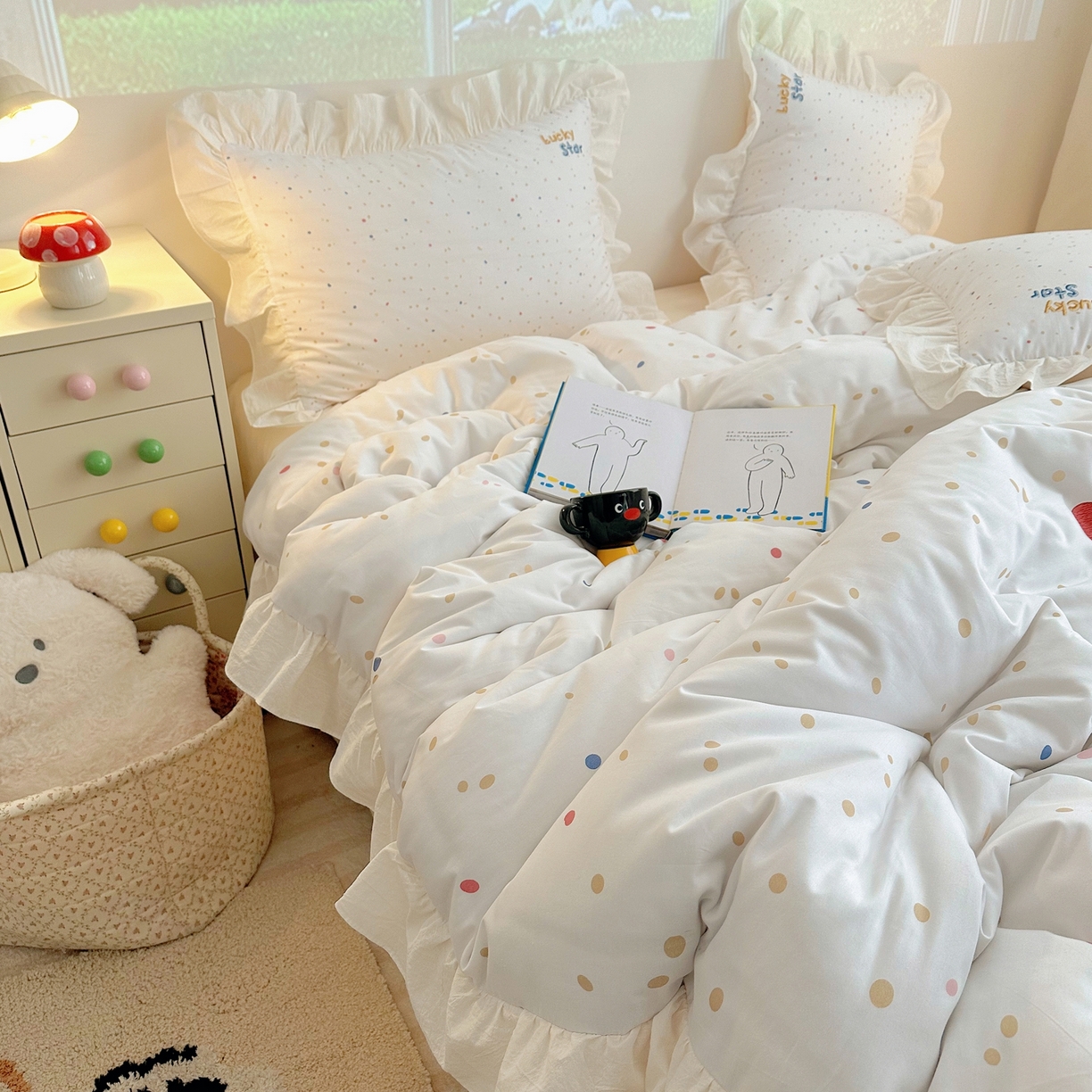 91家纺网 家纺一手货源 找家纺 孩子王家纺 2026新款韩式INS减龄小红书仿绣花花边款全棉纯棉卡通四件套 花边木马庄园