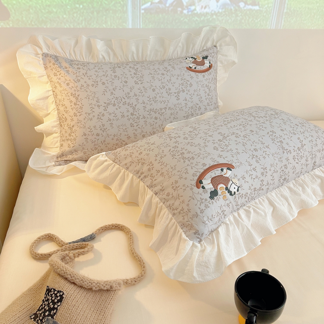 91家纺网 家纺一手货源 找家纺 孩子王家纺 2026新款韩式INS减龄小红书仿绣花花边款全棉纯棉卡通四件套 春日马戏班