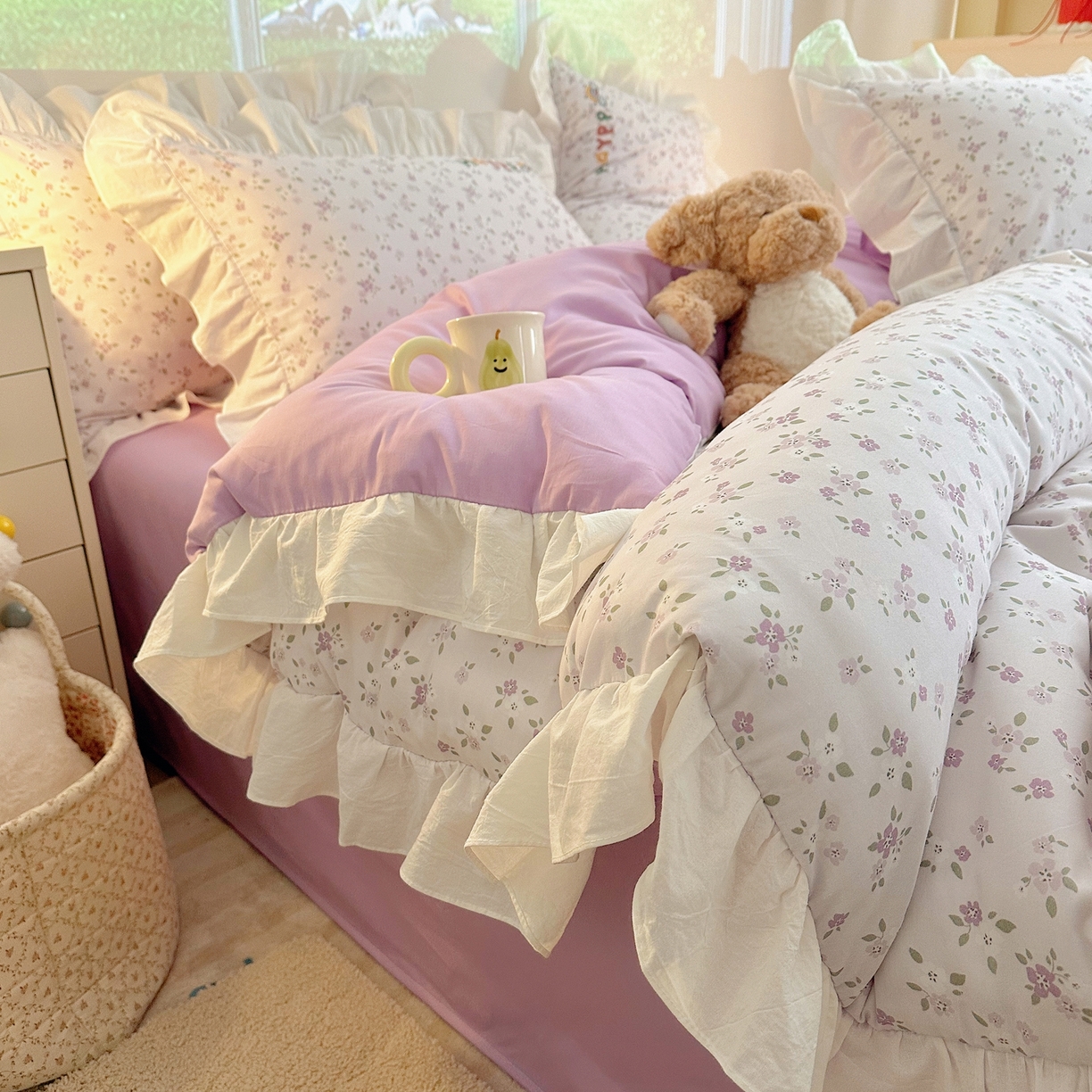 91家纺网 家纺一手货源 找家纺 孩子王家纺 2026新款韩式INS减龄小红书仿绣花花边款全棉纯棉卡通四件套 花田里的小象