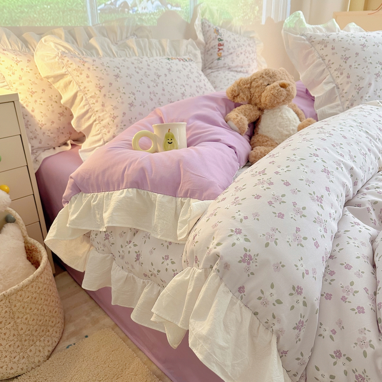 91家纺网 家纺一手货源 找家纺 孩子王家纺 2026新款韩式INS减龄小红书仿绣花花边款全棉纯棉卡通四件套 花田里的小象