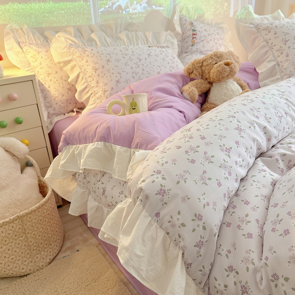 91家纺网 家纺一手货源 找家纺 孩子王家纺 2026新款韩式INS减龄小红书仿绣花花边款全棉纯棉卡通四件套 花田里的小象