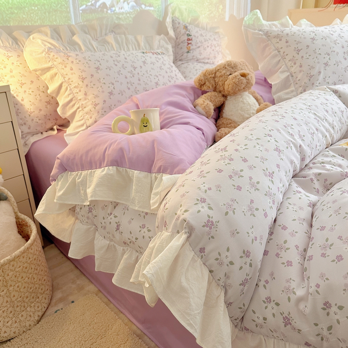 91家纺网 家纺一手货源 找家纺 孩子王家纺 2026新款韩式INS减龄小红书仿绣花花边款全棉纯棉卡通四件套 花田里的小象