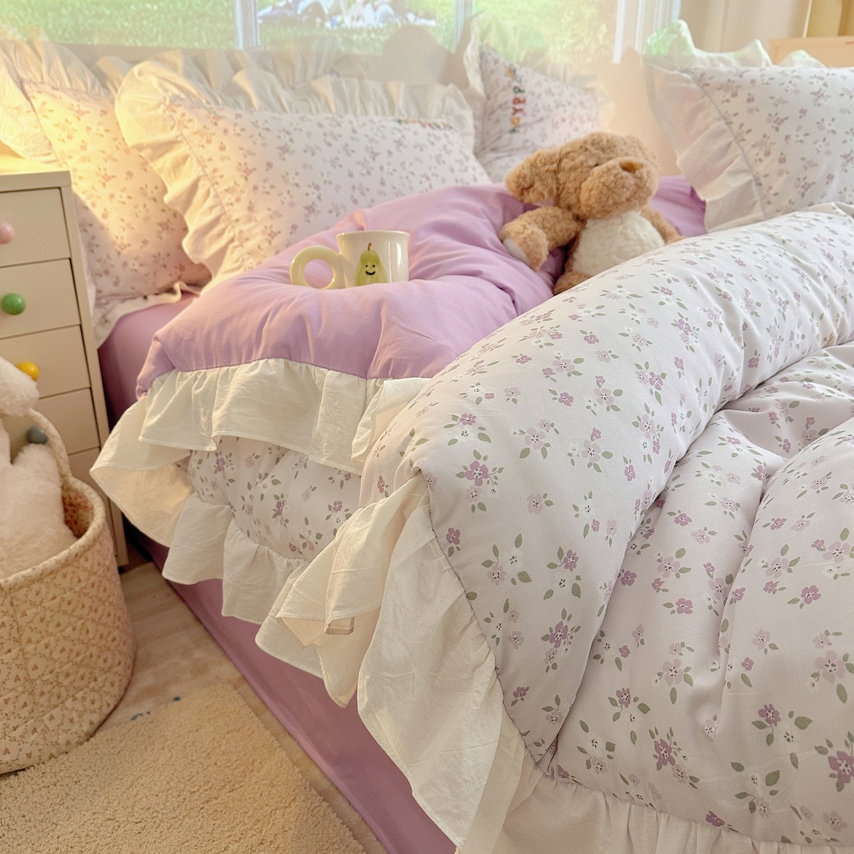 91家纺网 家纺一手货源 找家纺 孩子王家纺 2026新款韩式INS减龄小红书仿绣花花边款全棉纯棉卡通四件套 花田里的小象