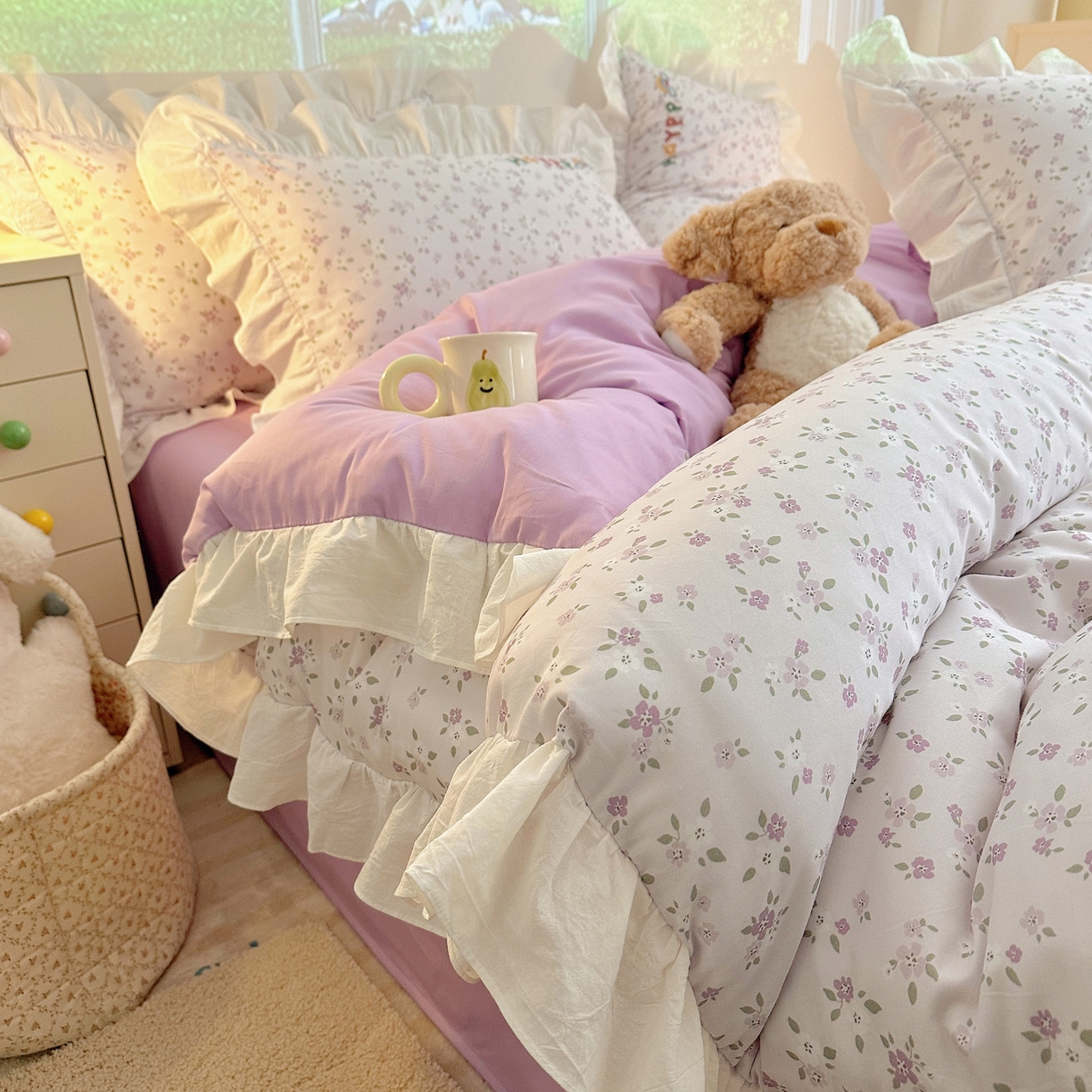 91家纺网 家纺一手货源 找家纺 孩子王家纺 2026新款韩式INS减龄小红书仿绣花花边款全棉纯棉卡通四件套 花田里的小象