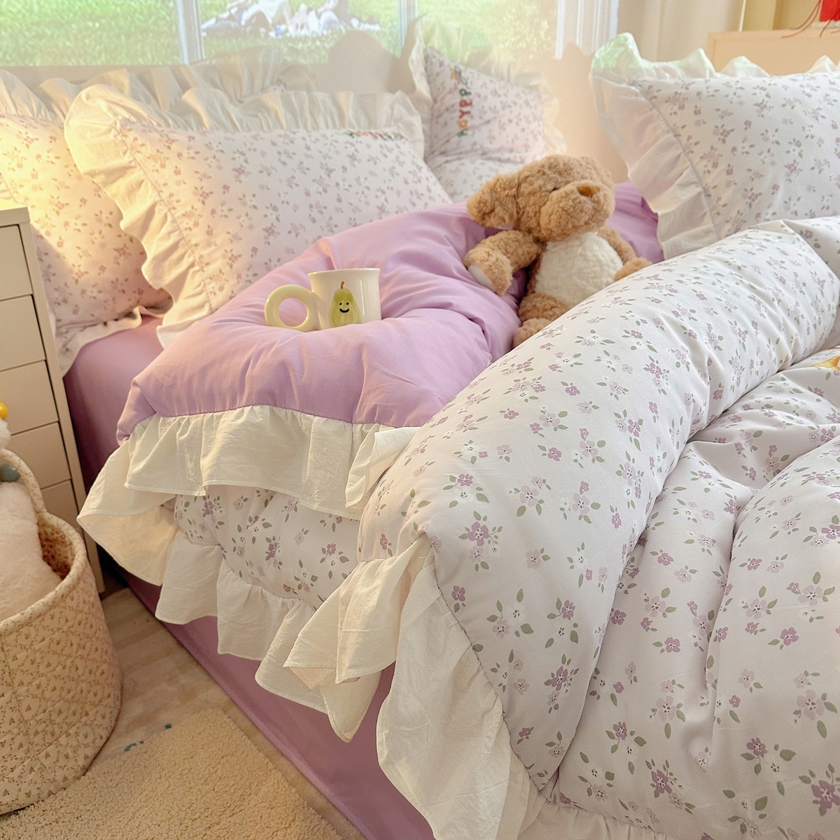 91家纺网 家纺一手货源 找家纺 孩子王家纺 2026新款韩式INS减龄小红书仿绣花花边款全棉纯棉卡通四件套 花田里的小象