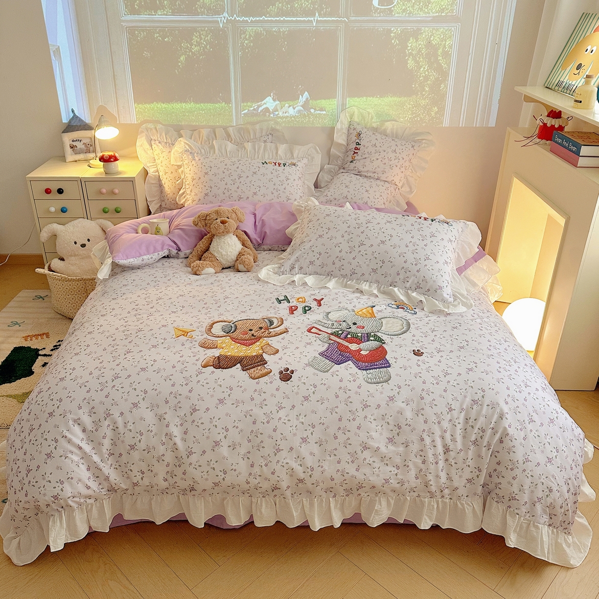 91家纺网 家纺一手货源 找家纺 孩子王家纺 2026新款韩式INS减龄小红书仿绣花花边款全棉纯棉卡通四件套 花田里的小象