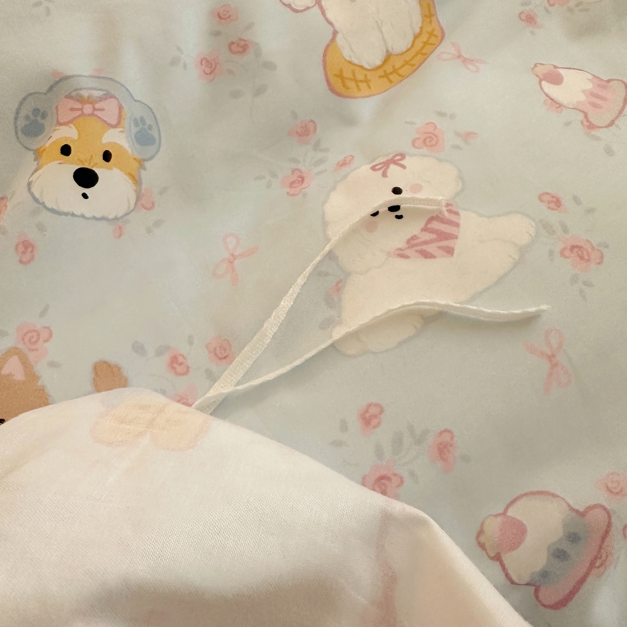 91家纺网 家纺一手货源 找家纺 孩子王家纺 2026新款韩式INS减龄小红书花边款全棉纯棉卡通四件套 花边小狗派对