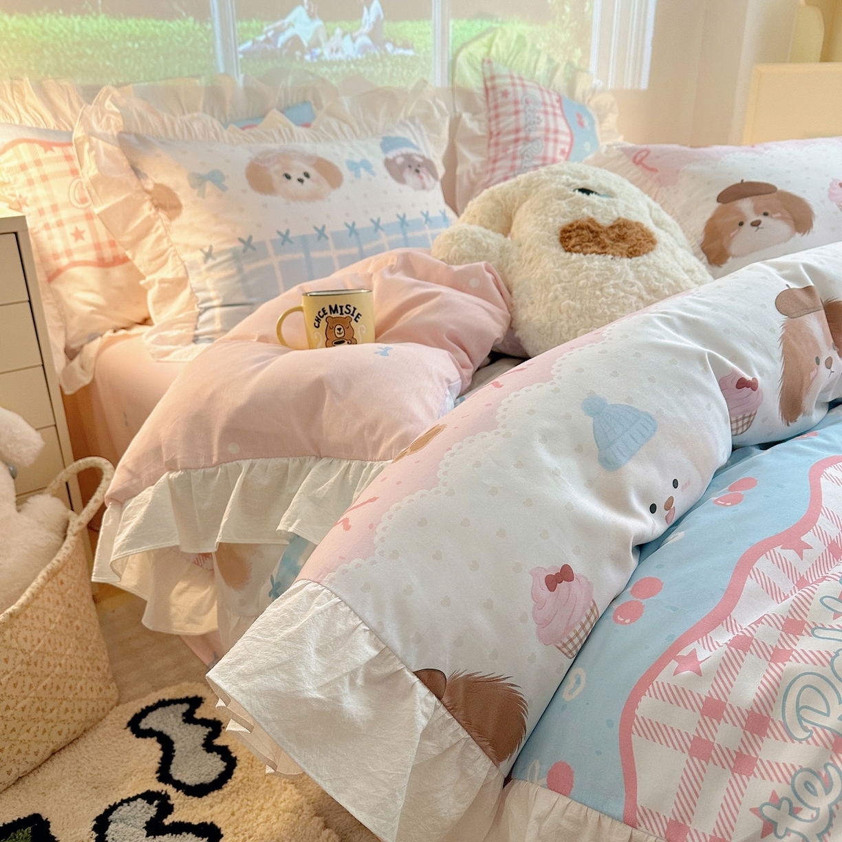 91家纺网 家纺一手货源 找家纺 孩子王家纺 2026新款韩式INS减龄小红书花边款全棉纯棉卡通四件套 花边小狗庄园