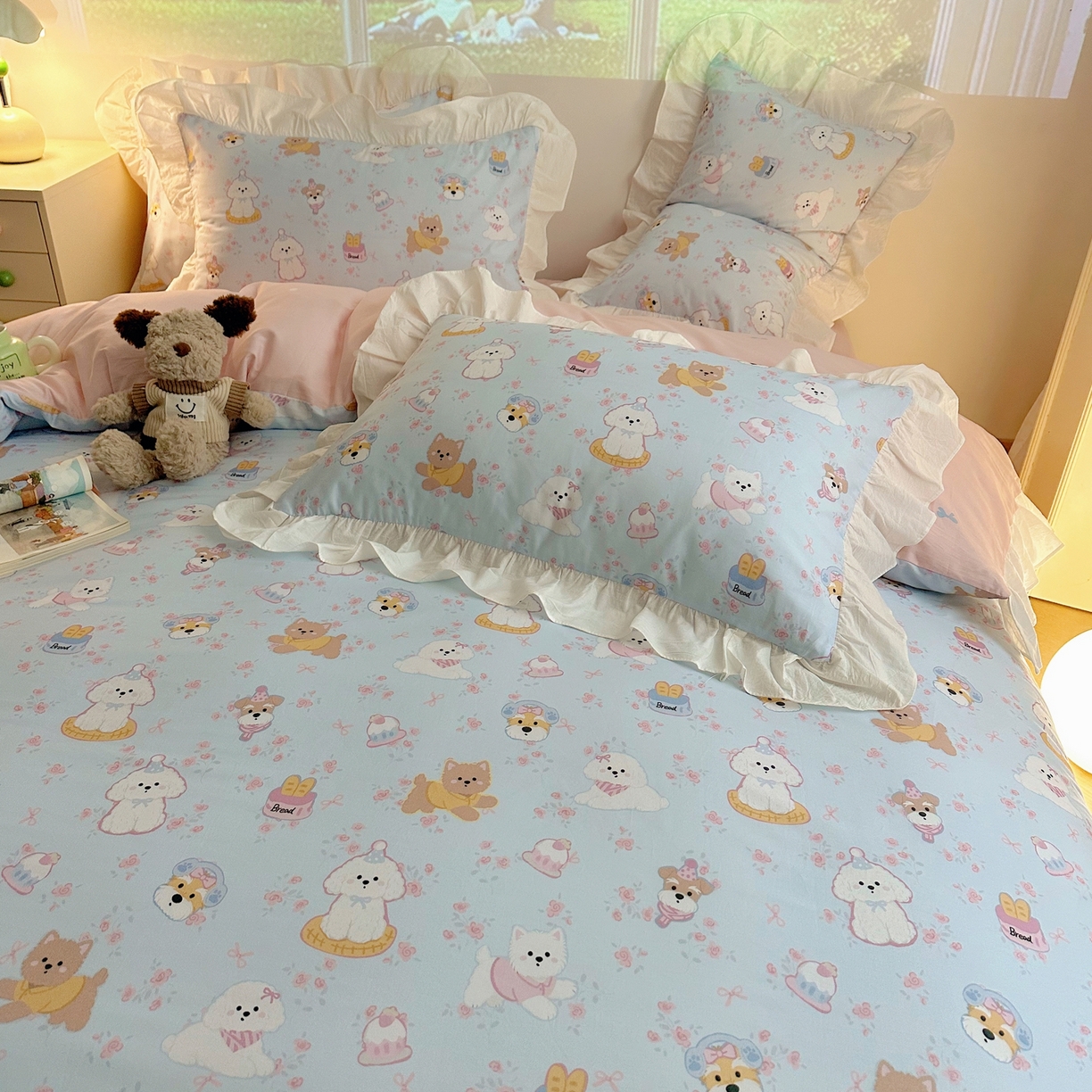 91家纺网 家纺一手货源 找家纺 孩子王家纺 2026新款韩式INS减龄小红书花边款全棉纯棉卡通四件套 花边小狗派对