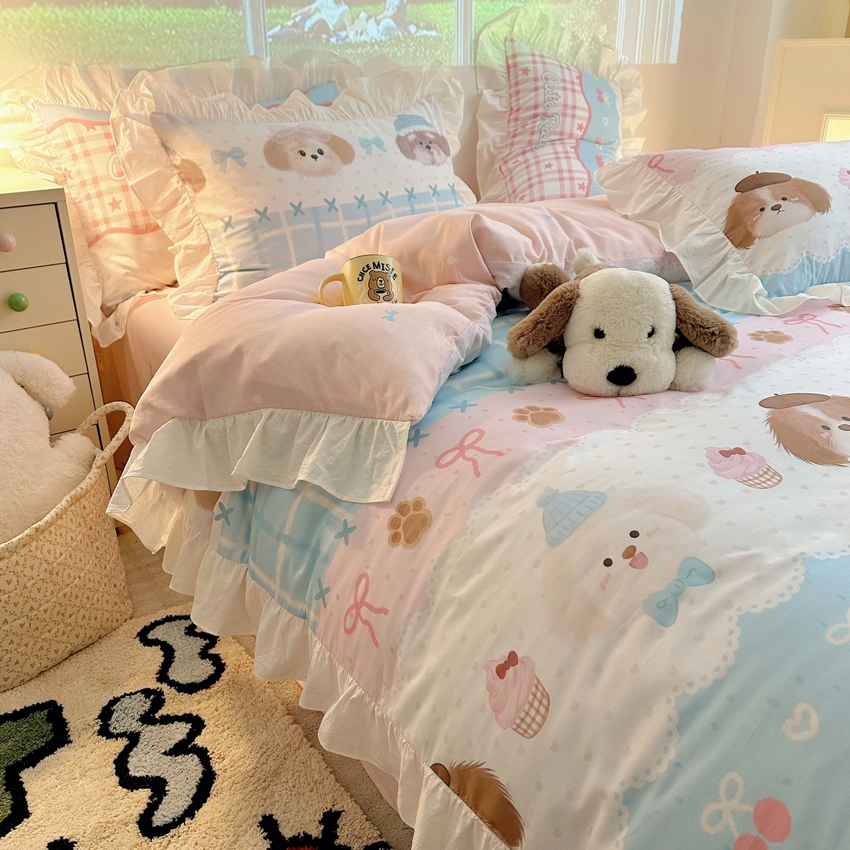 91家纺网 家纺一手货源 找家纺 孩子王家纺 2026新款韩式INS减龄小红书花边款全棉纯棉卡通四件套 花边小狗庄园