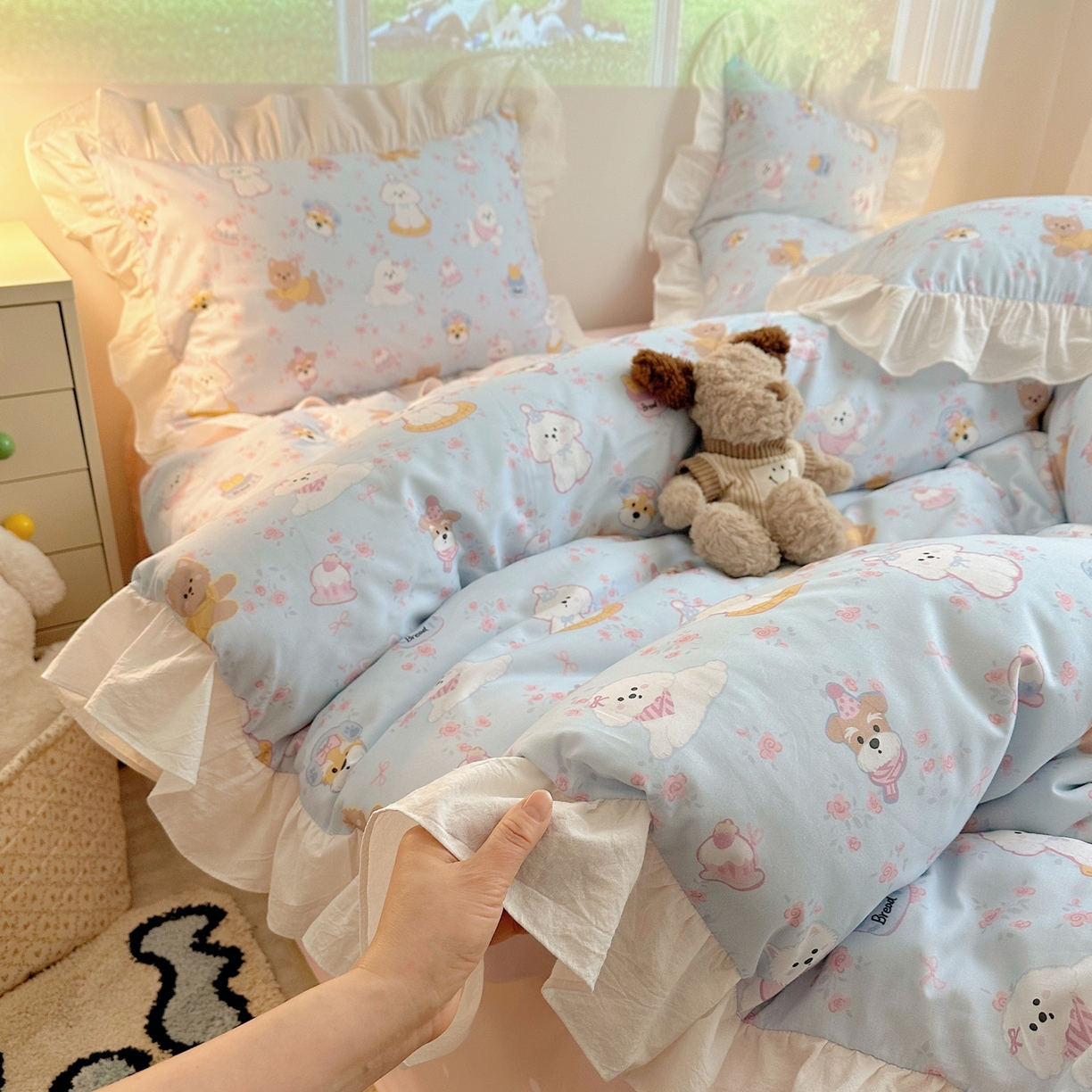 91家纺网 家纺一手货源 找家纺 孩子王家纺 2026新款韩式INS减龄小红书花边款全棉纯棉卡通四件套 花边小狗派对