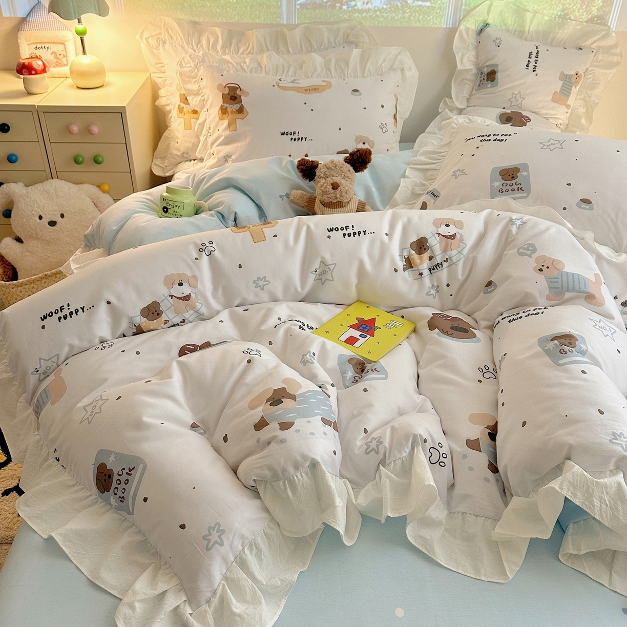 91家纺网 家纺一手货源 找家纺 孩子王家纺 2026新款韩式INS减龄小红书花边款全棉纯棉卡通四件套 花边小狗心事