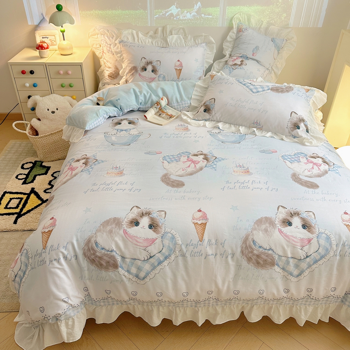 91家纺网 家纺一手货源 找家纺 孩子王家纺 2026新款韩式INS减龄小红书花边款全棉纯棉卡通四件套 花边奶油布偶猫