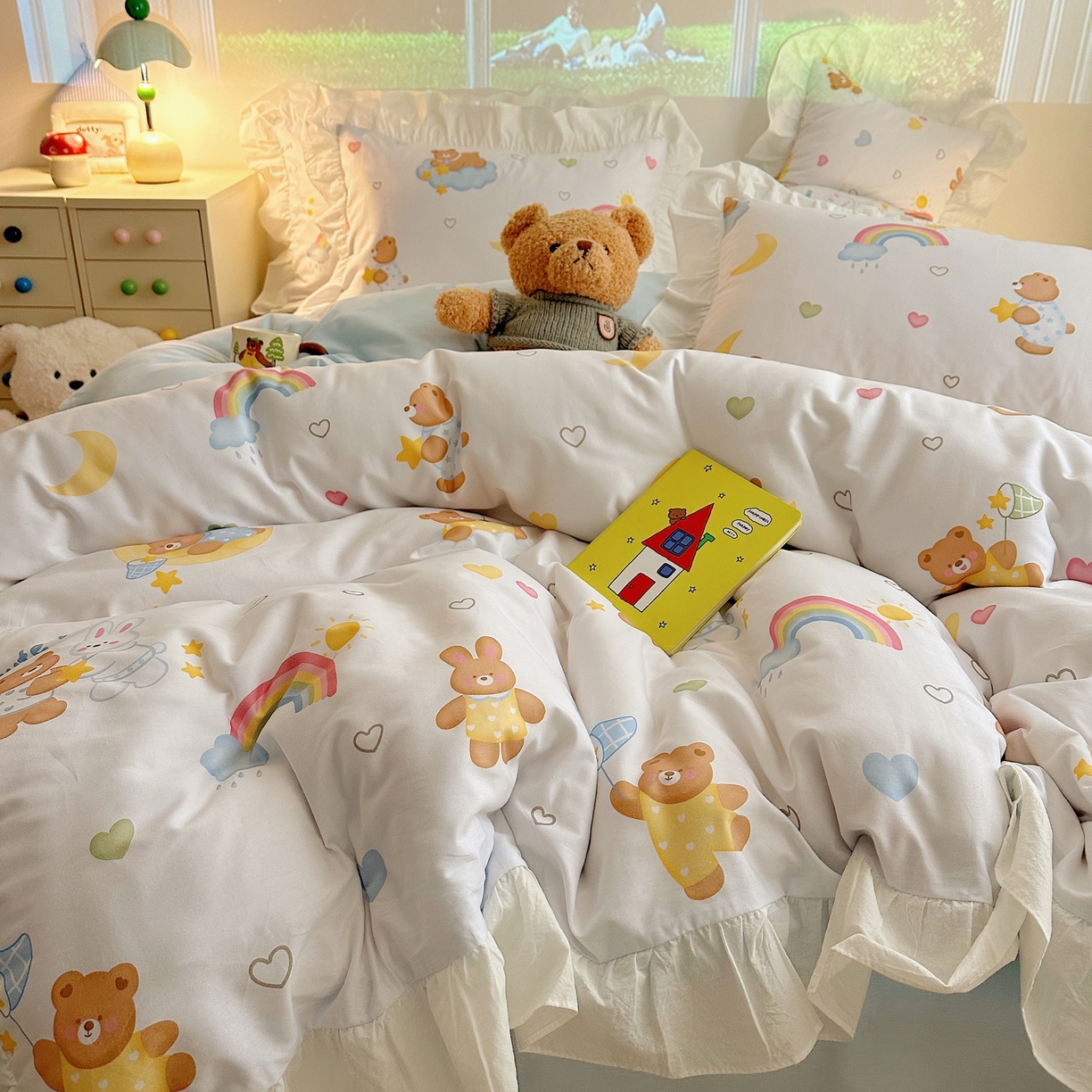 91家纺网 家纺一手货源 找家纺 孩子王家纺 2026新款韩式INS减龄小红书花边款全棉纯棉卡通四件套 花边小熊星梦