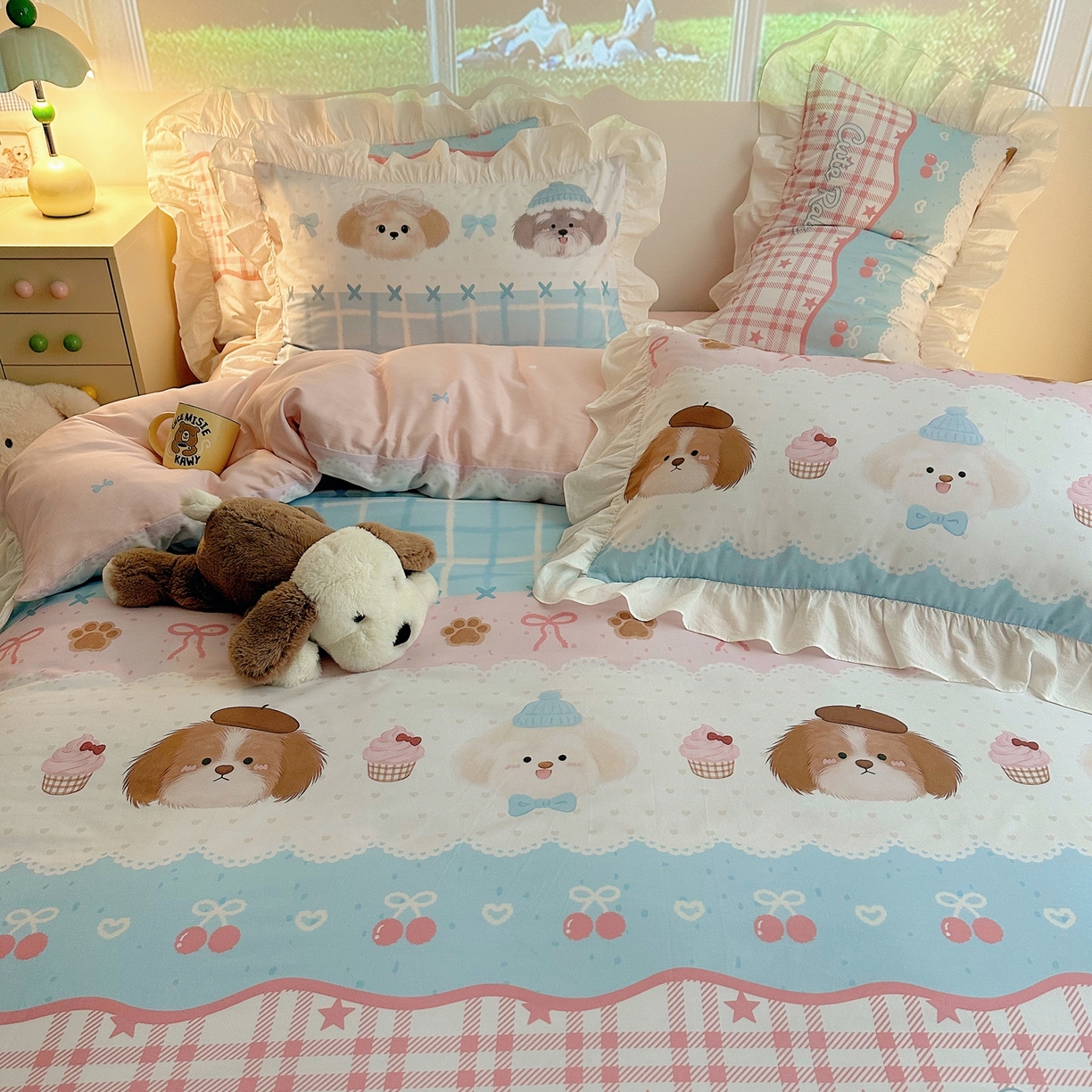 91家纺网 家纺一手货源 找家纺 孩子王家纺 2026新款韩式INS减龄小红书花边款全棉纯棉卡通四件套 花边小狗庄园