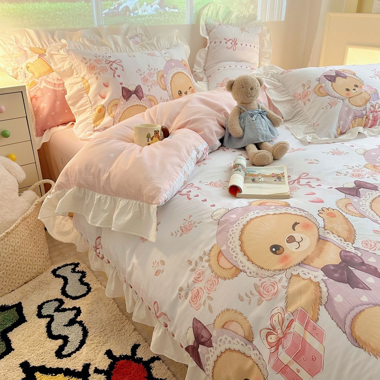 91家纺网 家纺一手货源 找家纺 孩子王家纺 2026新款韩式INS减龄小红书花边款全棉纯棉卡通四件套 花边甜梦小熊