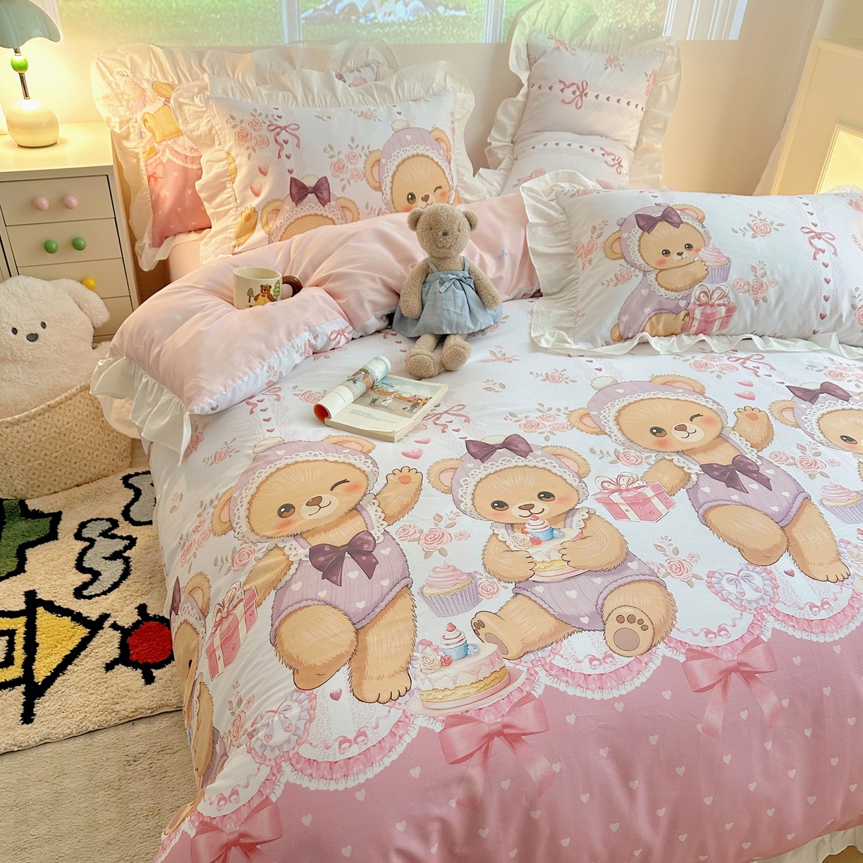 91家纺网 家纺一手货源 找家纺 孩子王家纺 2026新款韩式INS减龄小红书花边款全棉纯棉卡通四件套 花边甜梦小熊