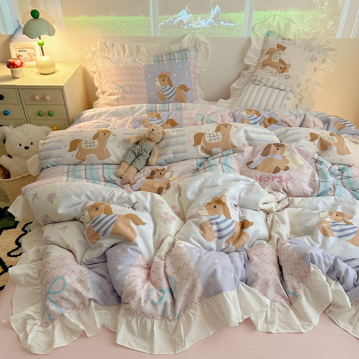 91家纺网 家纺一手货源 找家纺 孩子王家纺 2026新款韩式INS减龄小红书花边款全棉纯棉卡通四件套 花边小马拼拼乐