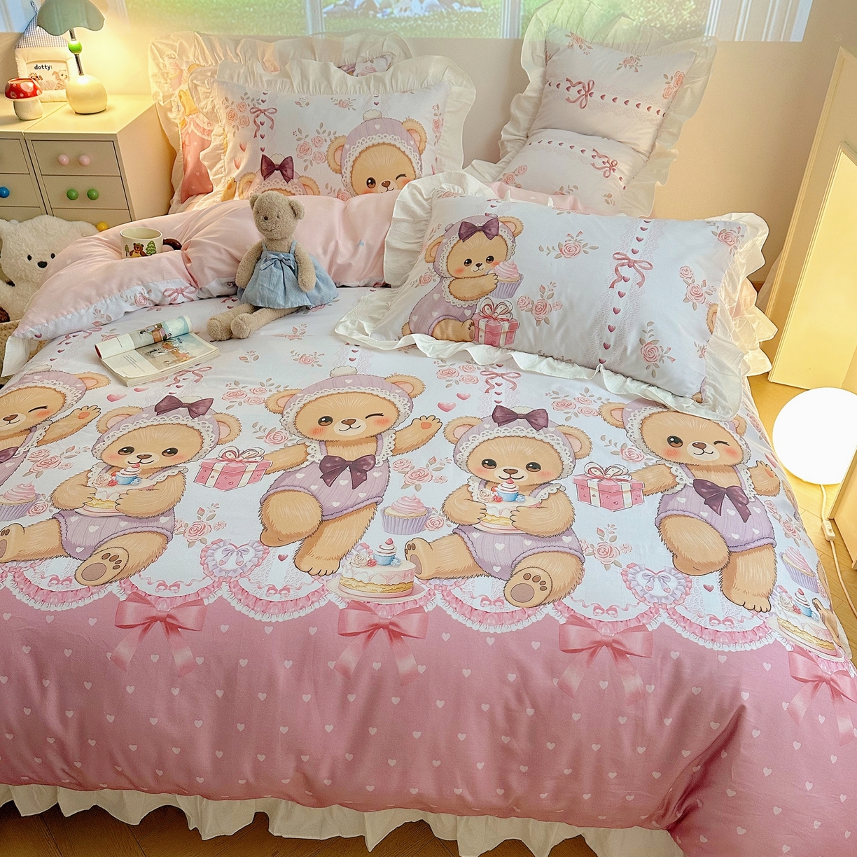 91家纺网 家纺一手货源 找家纺 孩子王家纺 2026新款韩式INS减龄小红书花边款全棉纯棉卡通四件套 花边甜梦小熊