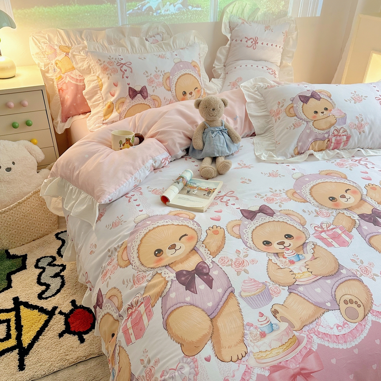 91家纺网 家纺一手货源 找家纺 孩子王家纺 2026新款韩式INS减龄小红书花边款全棉纯棉卡通四件套 花边甜梦小熊