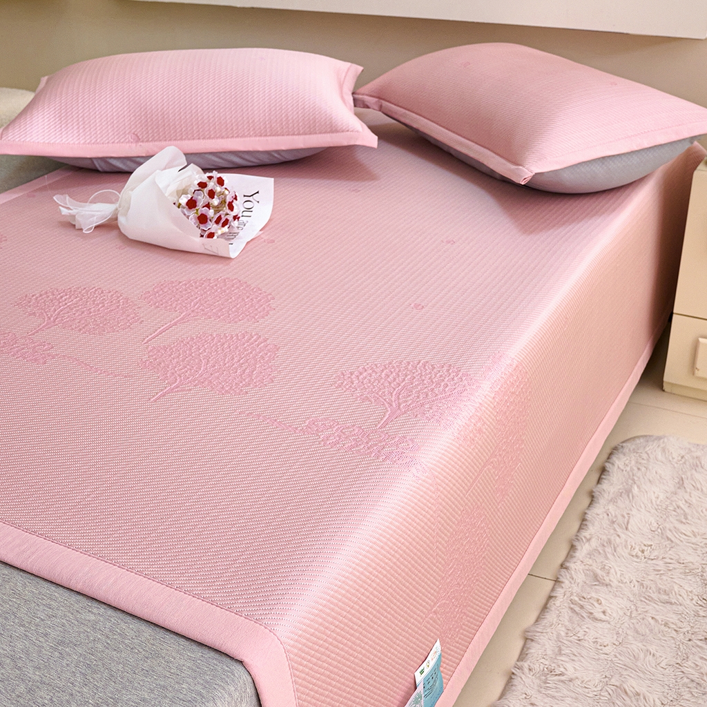 91家纺网 家纺一手货源 找家纺 梵克保罗 2026春夏新款A类3D凉感冰豆豆席刺绣席子凉席三件套-平铺款幸福树 平铺款-幸福树粉色