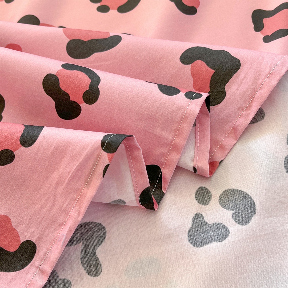 91家纺网 家纺一手货源 找家纺 笙意家纺 2026新款50S全棉纯棉毛巾绣单品床单床单单件 粉豹纹喵