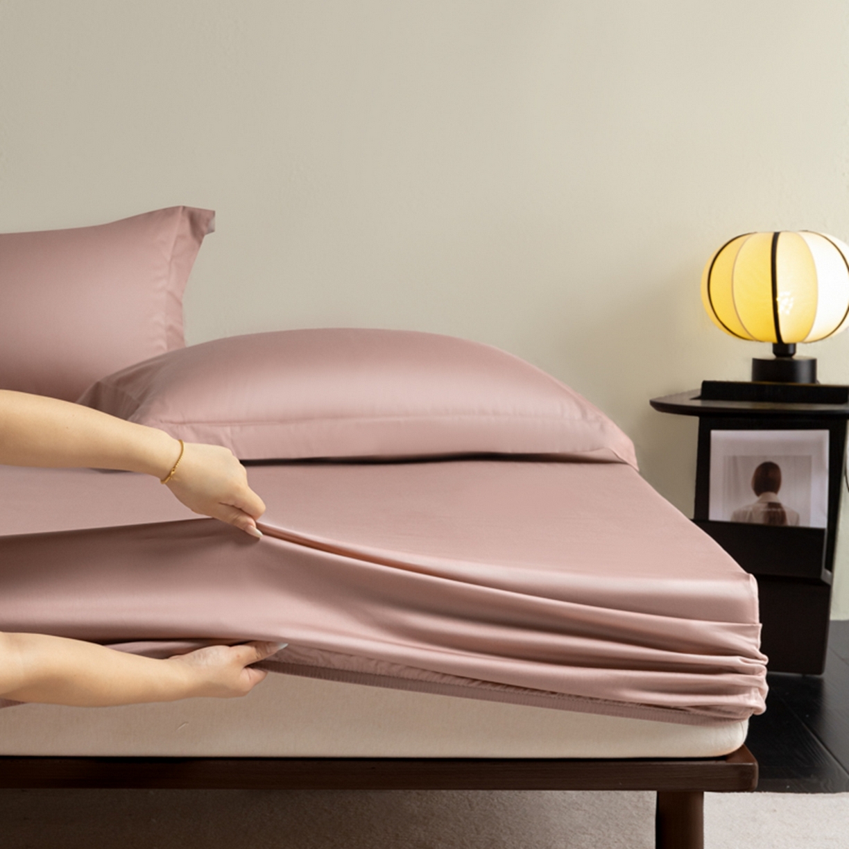 91家纺网 家纺一手货源 找家纺 （总）秀色家纺 2026新款高端Pro+全棉纯棉床笠三件套纯棉床垫保护套简约纯色床套防尘罩单件