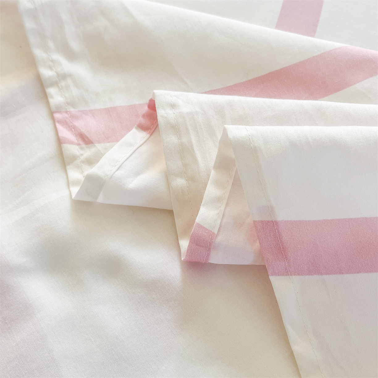 91家纺网 家纺一手货源 找家纺 笙意家纺 2026新款50S全棉纯棉毛巾绣单品床单床单单件 派对小熊