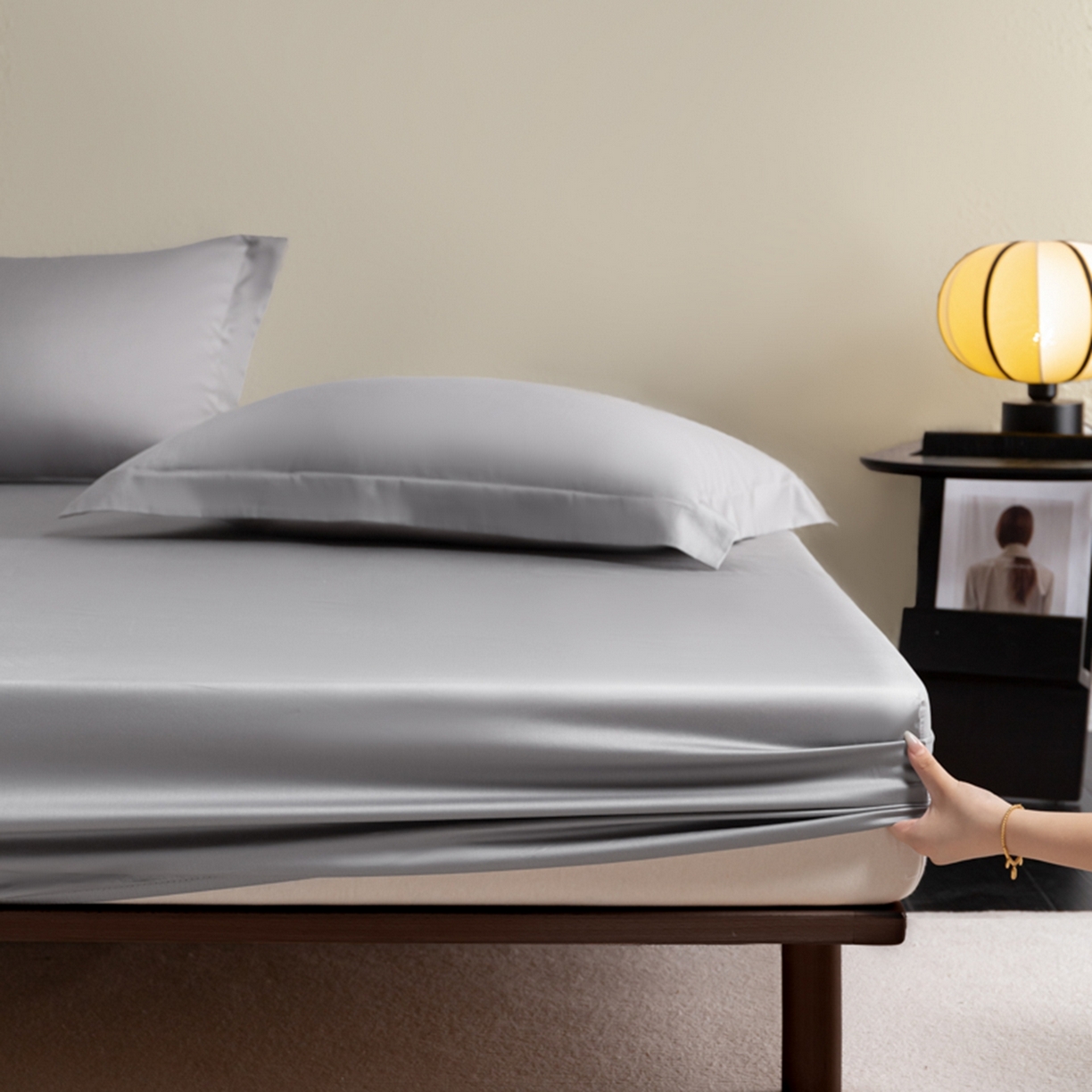 91家纺网 家纺一手货源 找家纺 秀色家纺 2026新款高端Pro+全棉纯棉床笠三件套纯棉床垫保护套简约纯色床套防尘罩单件 梦易-典雅灰