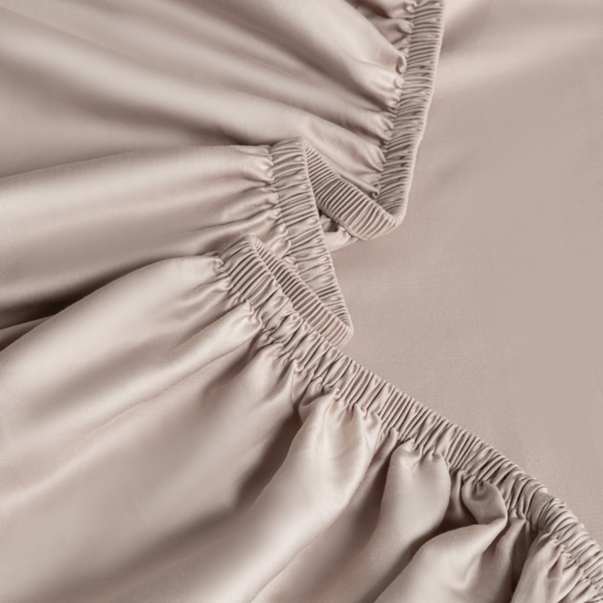 91家纺网 家纺一手货源 找家纺 秀色家纺 2026新款高端Pro+全棉纯棉床笠三件套纯棉床垫保护套简约纯色床套防尘罩单件 梦易-粉末白