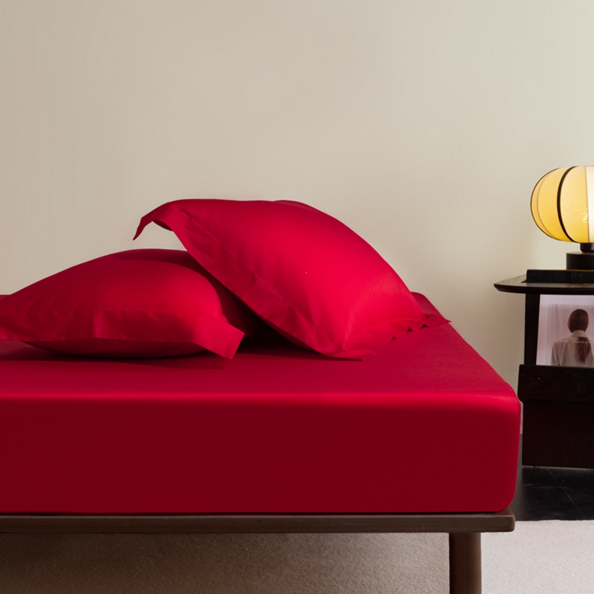 秀色家纺 2026新款高端Pro+全棉纯棉床笠三件套纯棉床垫保护套简约纯色床套防尘罩单件 梦易-海棠红