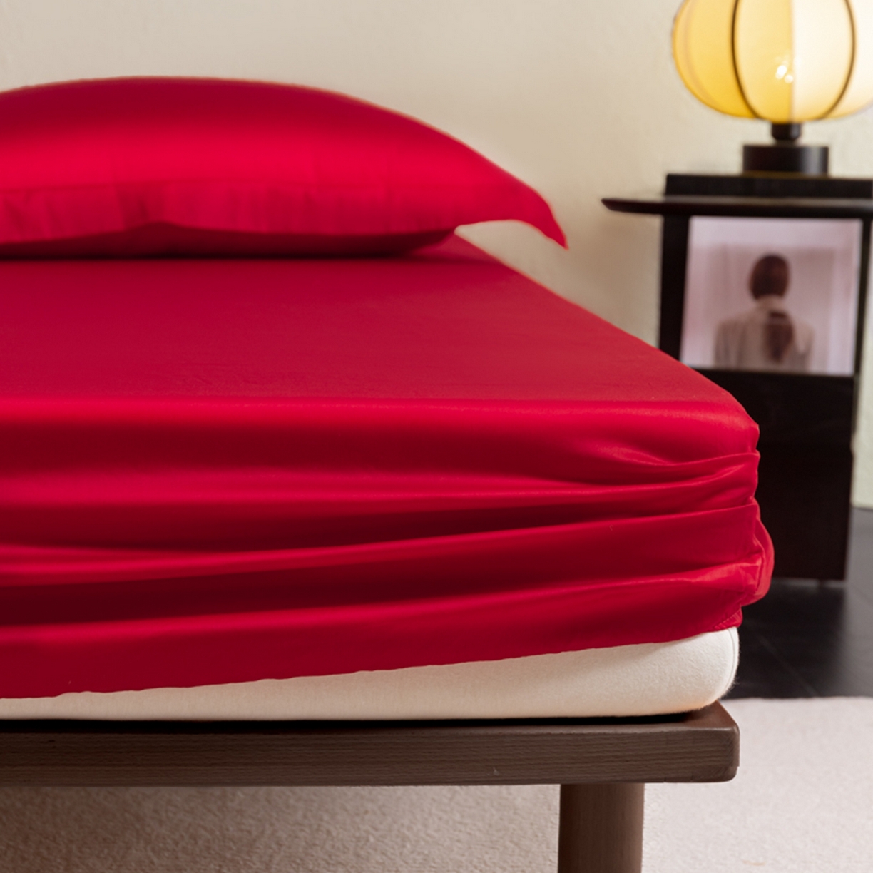 91家纺网 家纺一手货源 找家纺 秀色家纺 2026新款高端Pro+全棉纯棉床笠三件套纯棉床垫保护套简约纯色床套防尘罩单件 梦易-海棠红