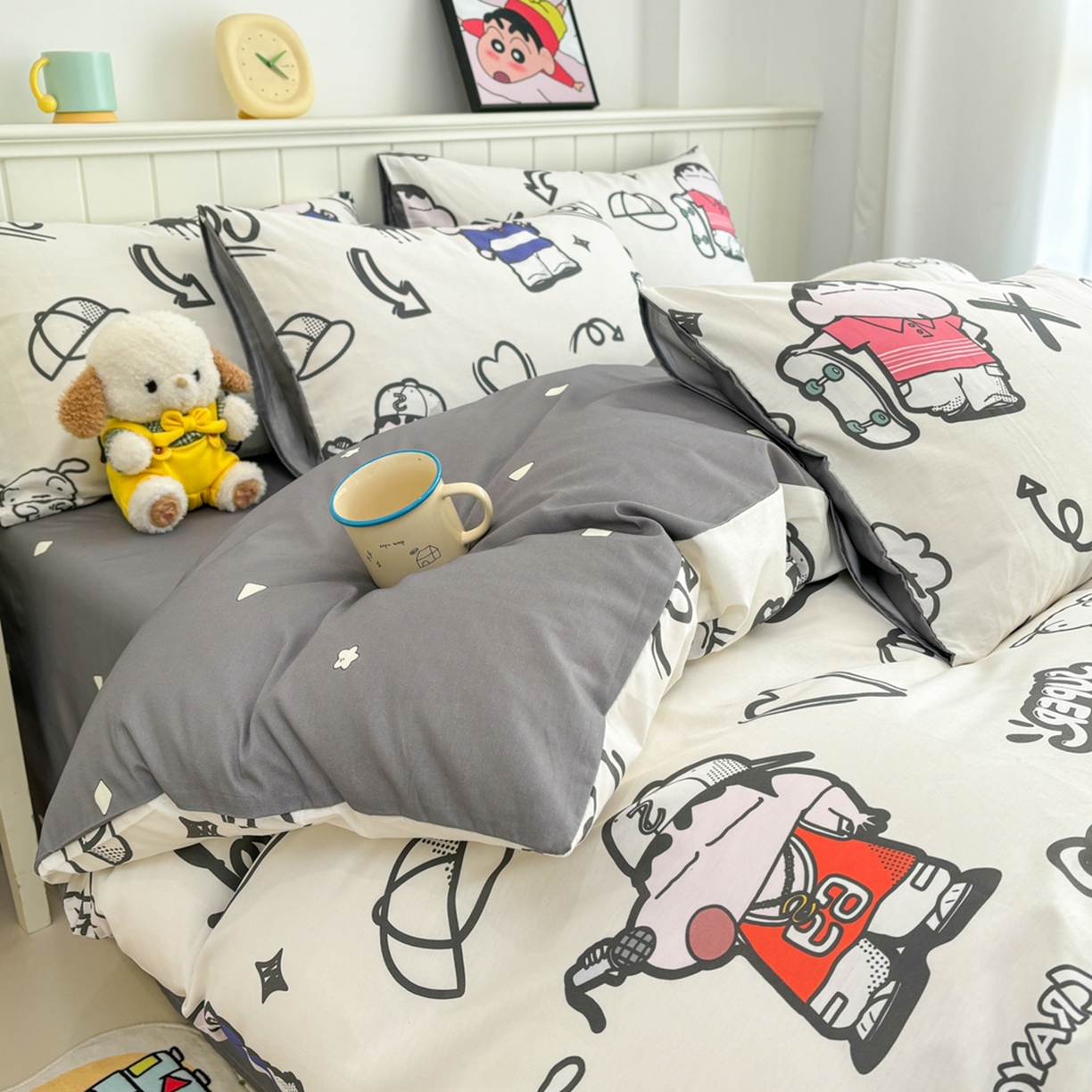 91家纺网 家纺一手货源 找家纺 孩子王家纺 2026新款卡通全棉纯棉正版授权小版蜡笔小新系列四件套-含防伪码 活宝小新