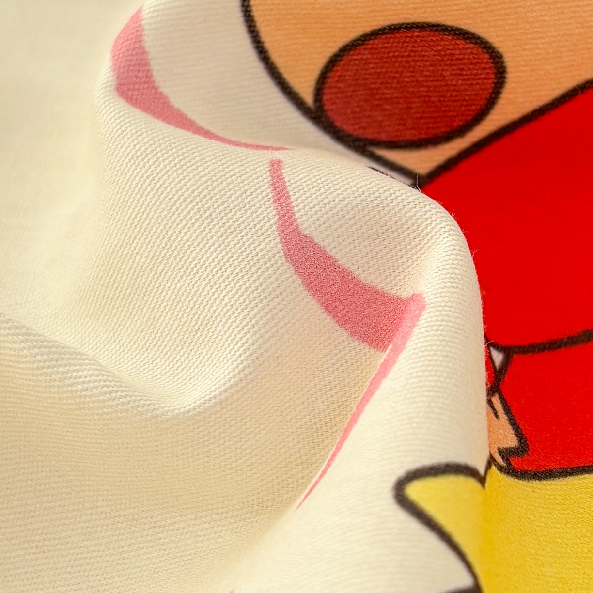 91家纺网 家纺一手货源 找家纺 孩子王家纺 2026新款卡通全棉纯棉正版授权小版蜡笔小新系列四件套-含防伪码 搞笑小新