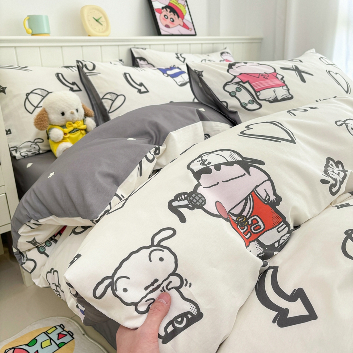 91家纺网 家纺一手货源 找家纺 孩子王家纺 2026新款卡通全棉纯棉正版授权小版蜡笔小新系列四件套-含防伪码 活宝小新