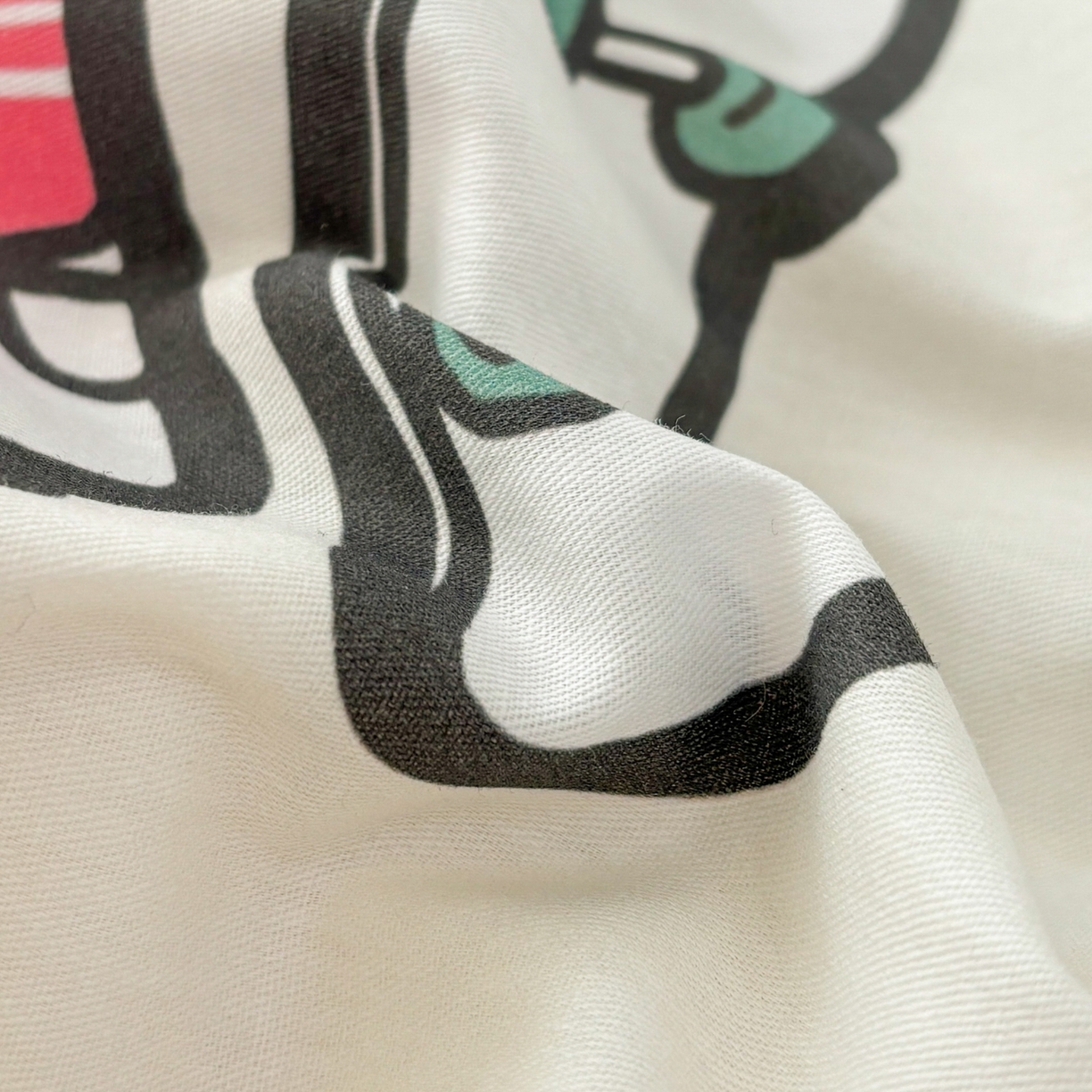 91家纺网 家纺一手货源 找家纺 孩子王家纺 2026新款卡通全棉纯棉正版授权小版蜡笔小新系列四件套-含防伪码 活宝小新