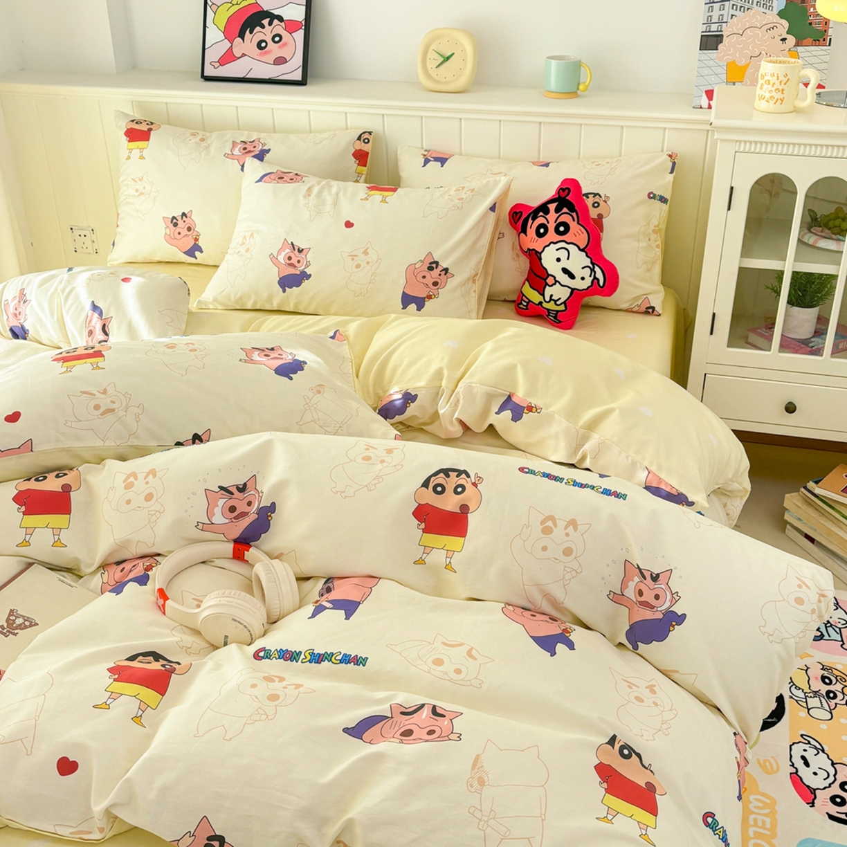 91家纺网 家纺一手货源 找家纺 孩子王家纺 2026新款卡通全棉纯棉正版授权小版蜡笔小新系列四件套-含防伪码 乐天派小新
