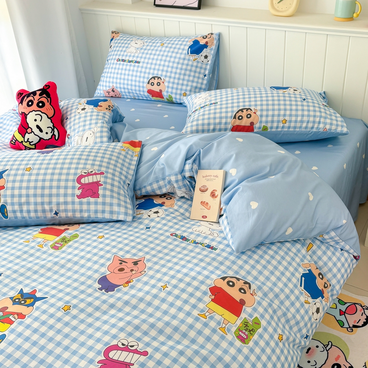 91家纺网 家纺一手货源 找家纺 孩子王家纺 2026新款卡通全棉纯棉正版授权小版蜡笔小新系列四件套-含防伪码 蓝格小新乐园