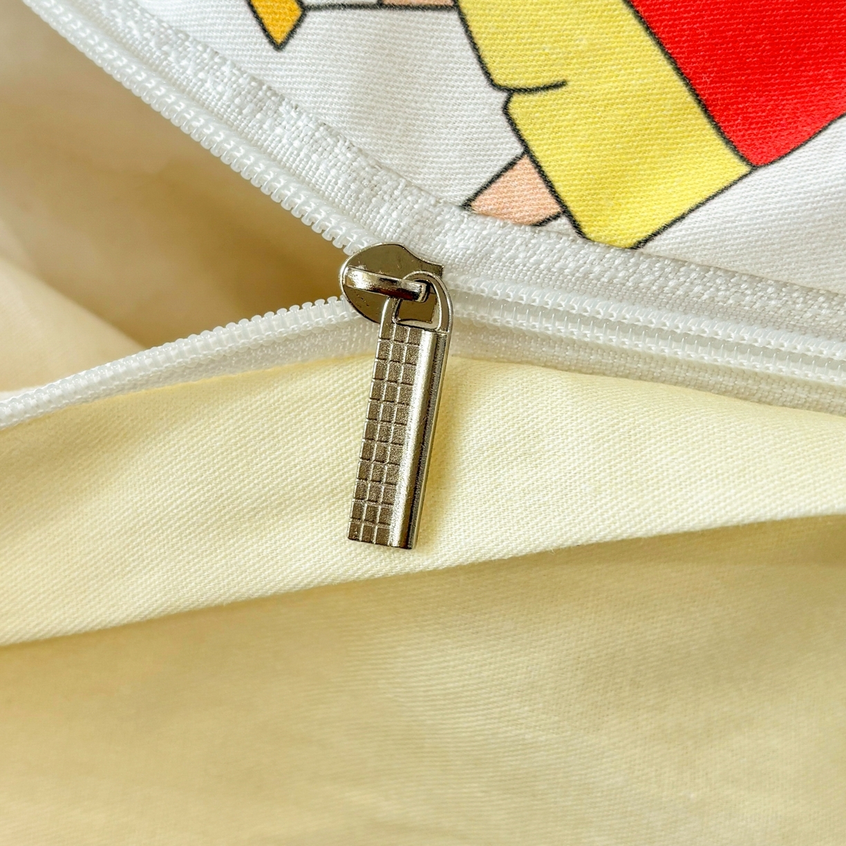 91家纺网 家纺一手货源 找家纺 孩子王家纺 2026新款卡通全棉纯棉正版授权小版蜡笔小新系列四件套-含防伪码 无厘头小新