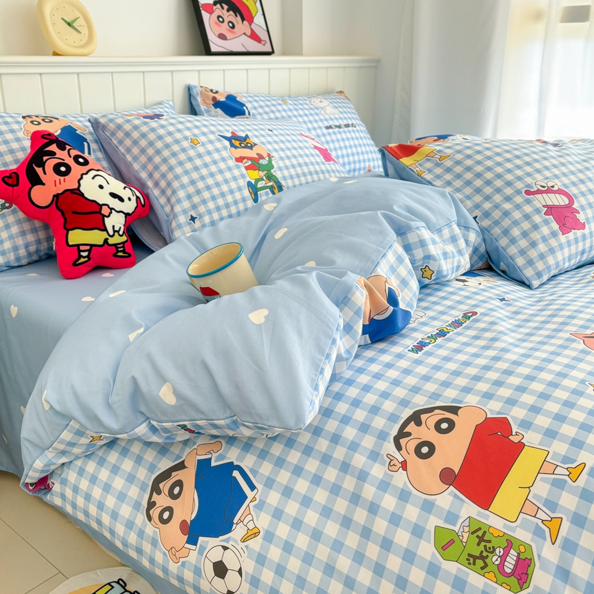 91家纺网 家纺一手货源 找家纺 孩子王家纺 2026新款卡通全棉纯棉正版授权小版蜡笔小新系列四件套-含防伪码 蓝格小新乐园