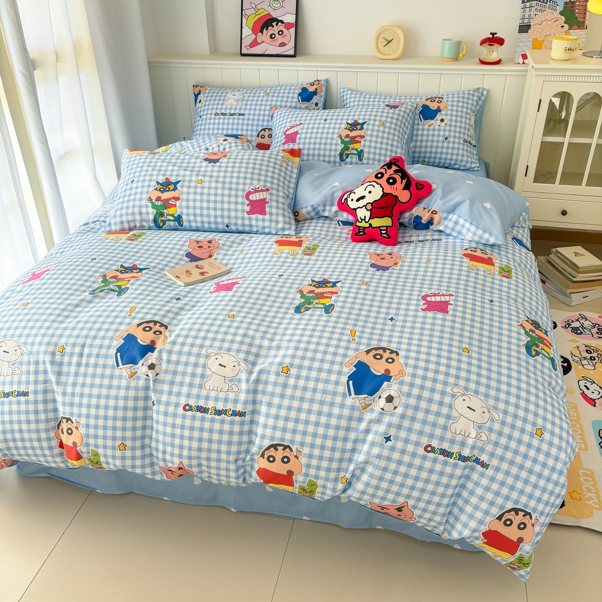 91家纺网 家纺一手货源 找家纺 孩子王家纺 2026新款卡通全棉纯棉正版授权小版蜡笔小新系列四件套-含防伪码 蓝格小新乐园